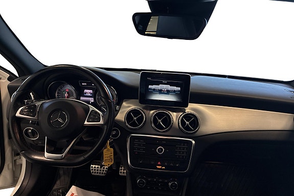Mercedes-Benz GLA220 d 8 of 12