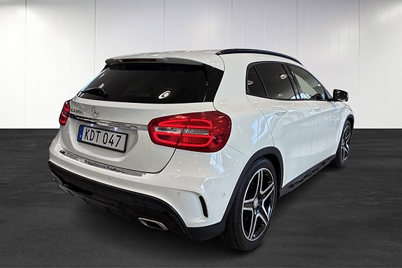 Mercedes-Benz GLA220 d 3 of 12
