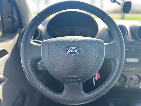 Ford Fiesta 13 of 14