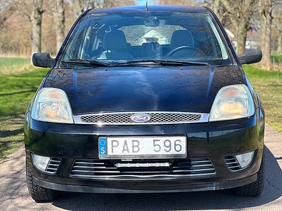 Ford Fiesta 5 of 14