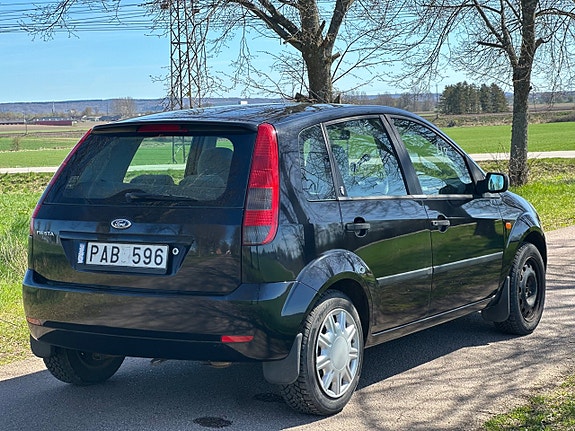Ford Fiesta 3 of 14