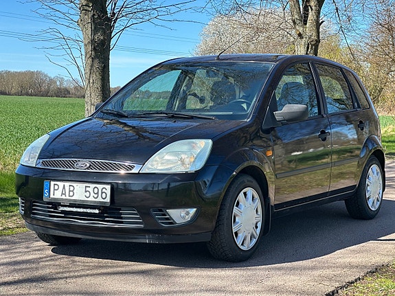 Ford Fiesta 2 of 14
