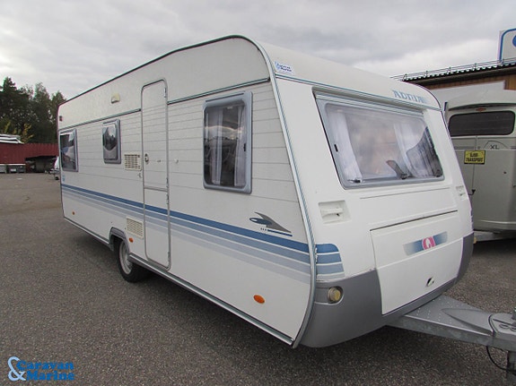 Adria C 563 UL Långbädd/Dubbelbädd