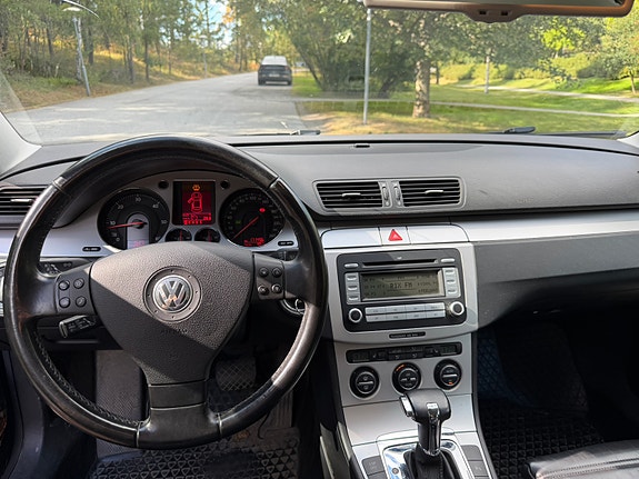 Volkswagen Passat 8 of 10