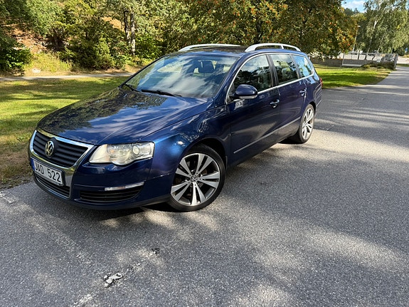 Volkswagen Passat 2 of 10