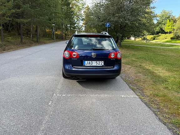 Volkswagen Passat 5 of 10