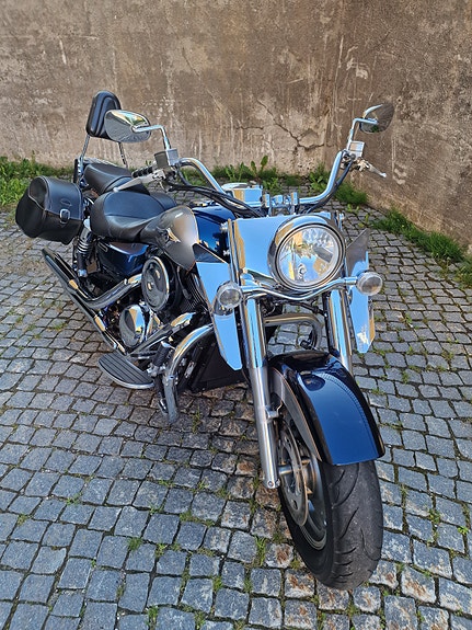 Kawasaki Vulcan 1600 Classic 2 of 4