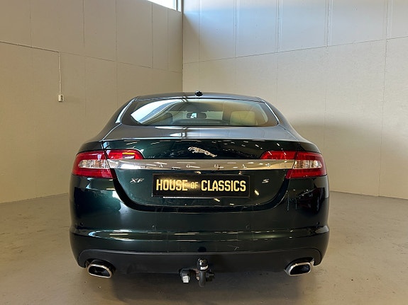 Jaguar XF 8 of 21