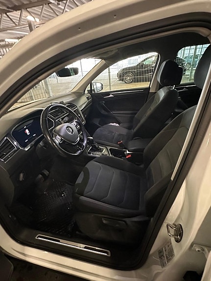 Volkswagen Tiguan 8 of 11