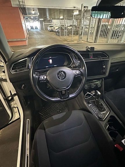 Volkswagen Tiguan 9 of 11