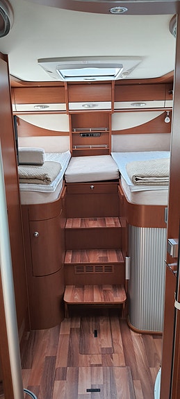 Hymer B680 Starline 17 of 30