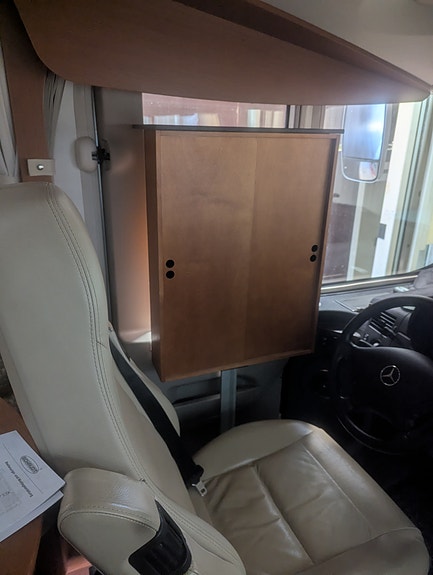 Hymer B680 Starline 10 of 30