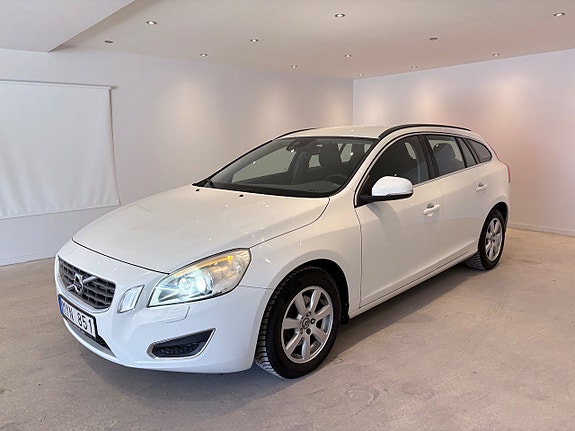 Volvo V60 4 of 5