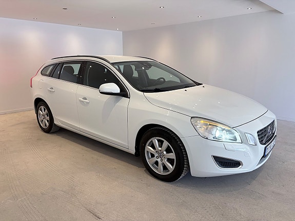 Volvo V60 3 of 5
