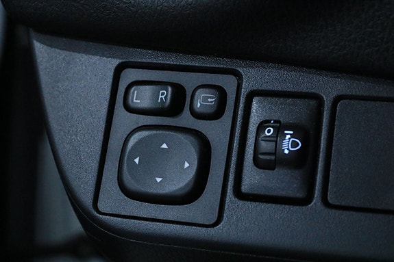 Toyota Yaris 17 of 23