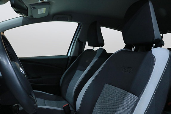 Toyota Yaris 8 of 23