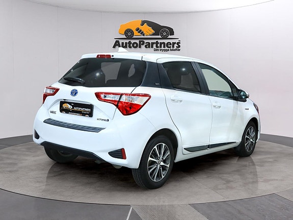 Toyota Yaris 5 of 23