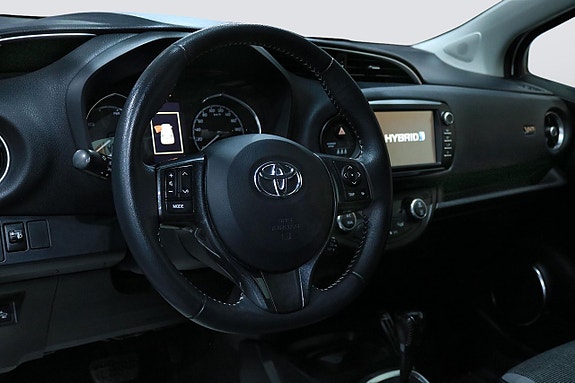 Toyota Yaris 10 of 23