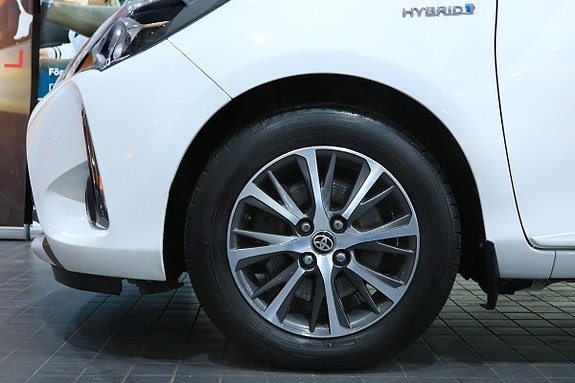 Toyota Yaris 19 of 23