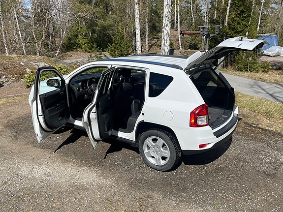 Jeep Compass 4 of 5