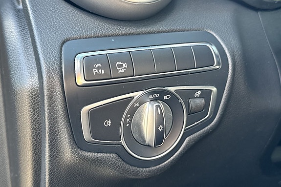 Mercedes-Benz GLC220 d 16 of 23
