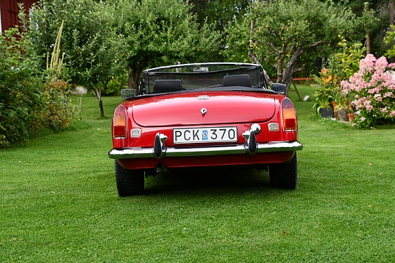 MG MGB 4 of 5