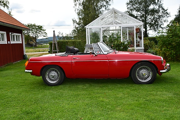 MG MGB 2 of 5