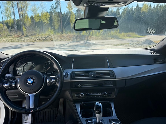 BMW 530d 6 of 15