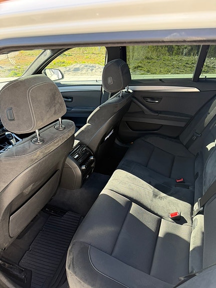 BMW 530d 9 of 15