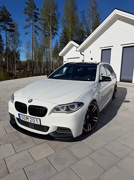 BMW 530d 2 of 5