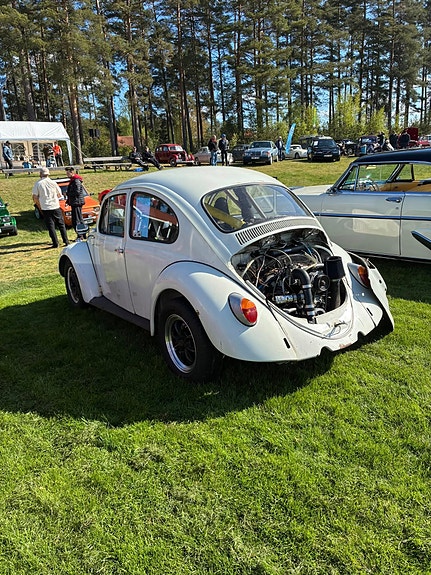 Volkswagen 1500 2 of 6