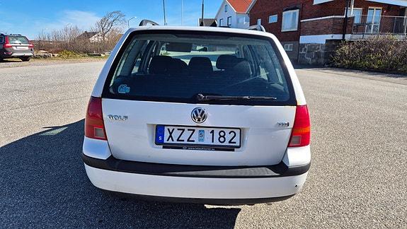 Volkswagen Golf IV 2 of 5