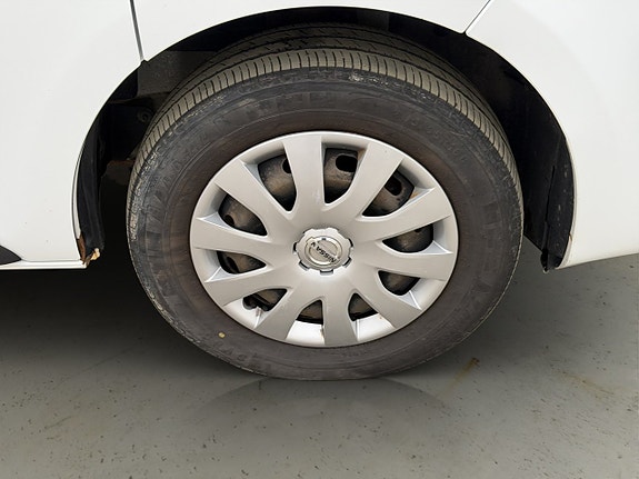 Nissan NV300 23 of 23