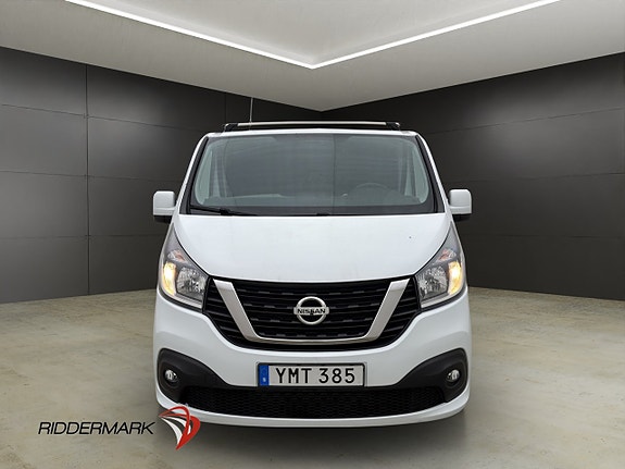 Nissan NV300 5 of 5