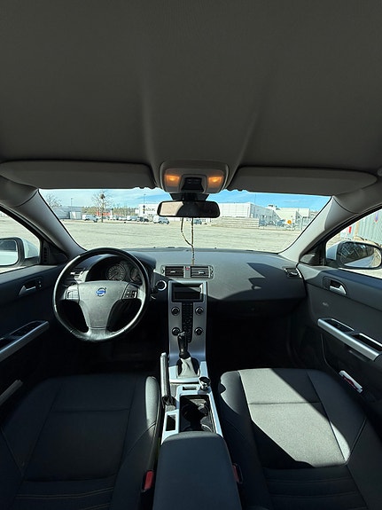 Volvo S40 5 of 5