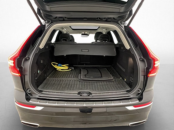 Volvo XC60 8 of 30