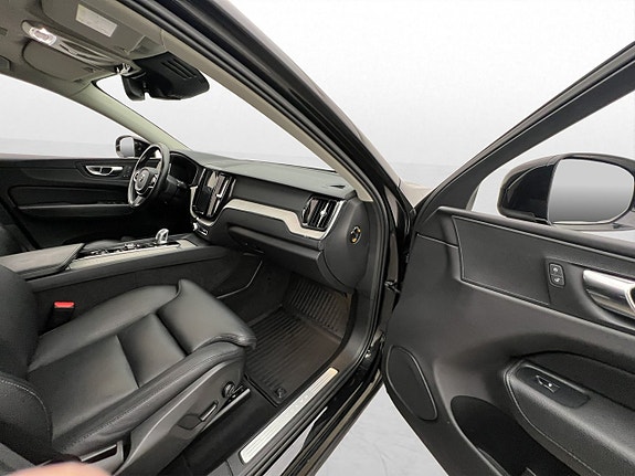 Volvo XC60 27 of 30