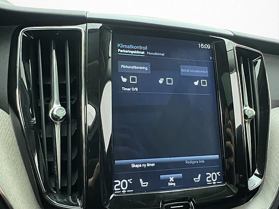 Volvo XC60 22 of 30