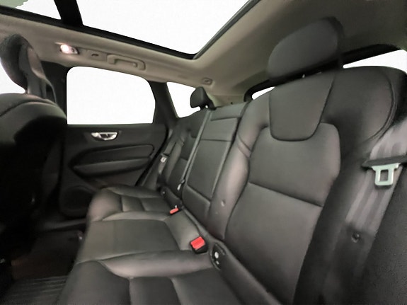 Volvo XC60 26 of 30