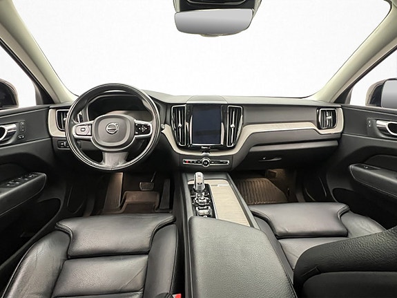 Volvo XC60 13 of 30