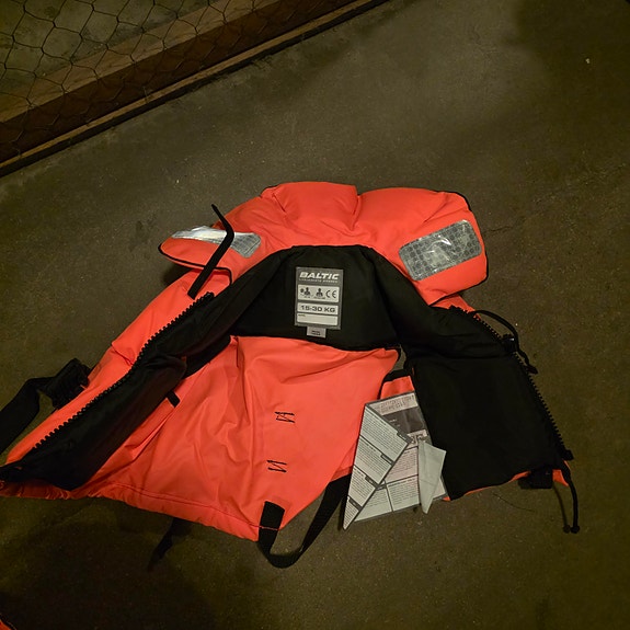 Product image 2 of 9