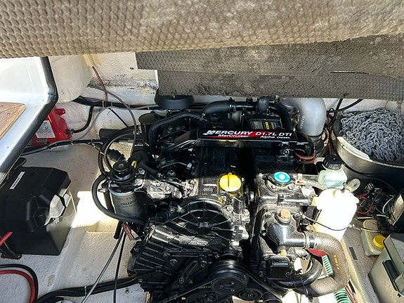 Uttern d68 exclusive diesel 2004 (ev.  byte styrpulpet) 8 of 9