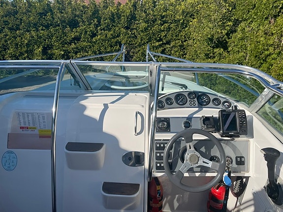 Uttern d68 exclusive diesel 2004 (ev.  byte styrpulpet) 2 of 9