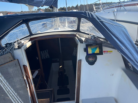 Omega 28 till höstpris– välhållen klassiker i fint skick, segelklar i Grundsund 9 of 10
