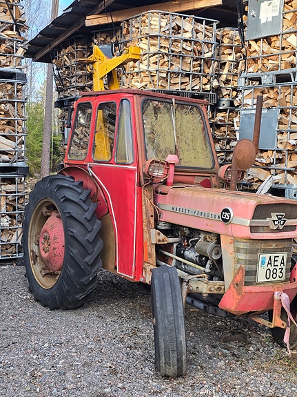 Massey Ferguson ST135A 4 of 4