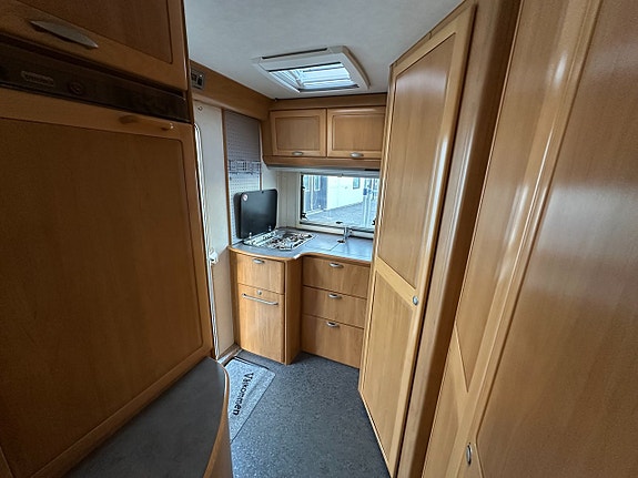 Mercedes-Benz HYMER Campervan HYMER Campervan Mercedes-Benz 2.9 CDI Manuell, 122hk 21 of 27