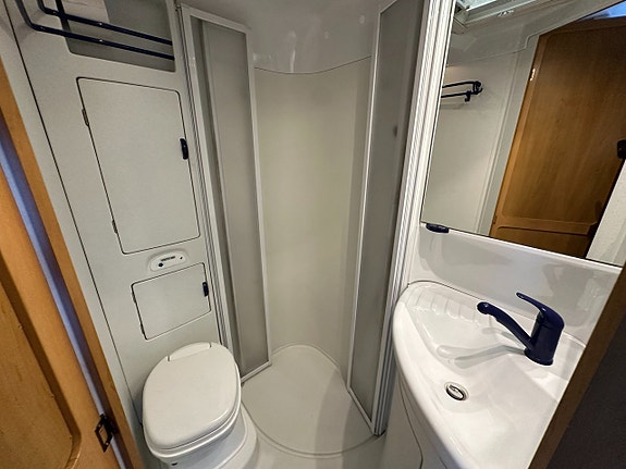 Mercedes-Benz HYMER Campervan HYMER Campervan Mercedes-Benz 2.9 CDI Manuell, 122hk 23 of 27