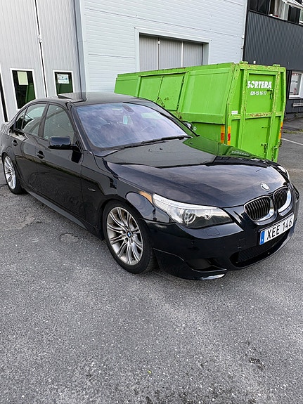 BMW 530i 4 of 10