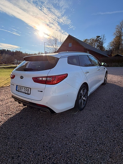 Kia Optima 7 of 24