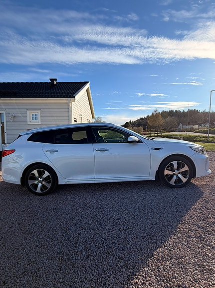 Kia Optima 8 of 24